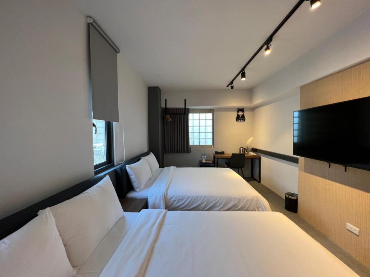 Doudian Ddinn Hotel Taichung Bagian luar foto