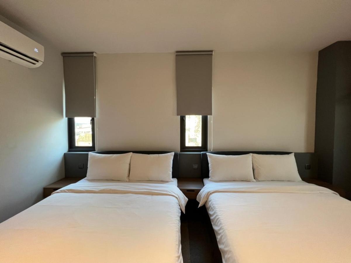 Doudian Ddinn Hotel Taichung Bagian luar foto