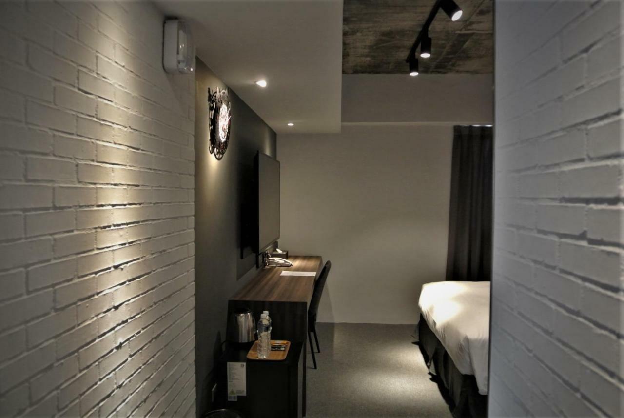 Doudian Ddinn Hotel Taichung Bagian luar foto