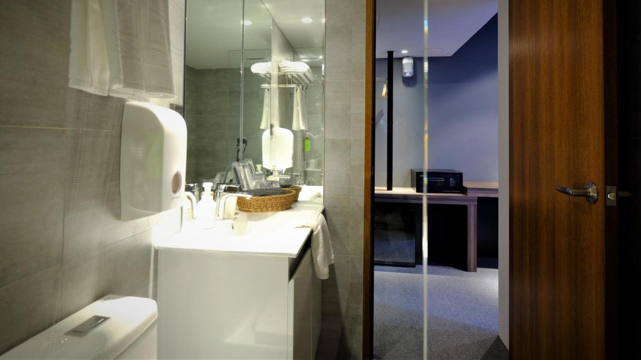 Doudian Ddinn Hotel Taichung Bagian luar foto