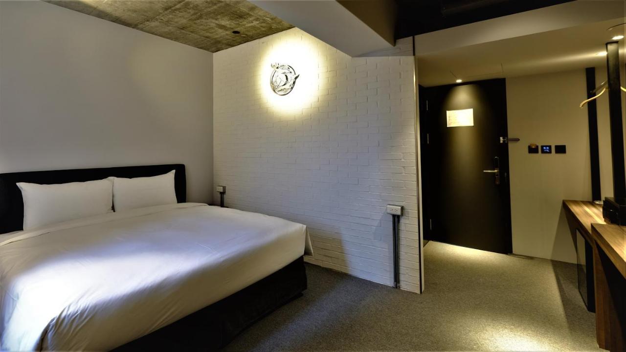 Doudian Ddinn Hotel Taichung Bagian luar foto