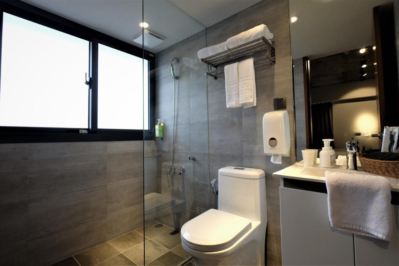 Doudian Ddinn Hotel Taichung Bagian luar foto